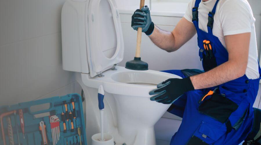 Local annual plumbing maintenance in Destrehan, LA